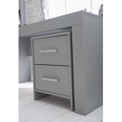 colour: Gray 