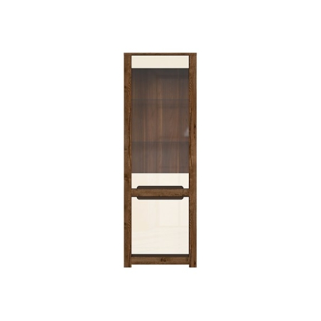 Ruso showcase Black Red White